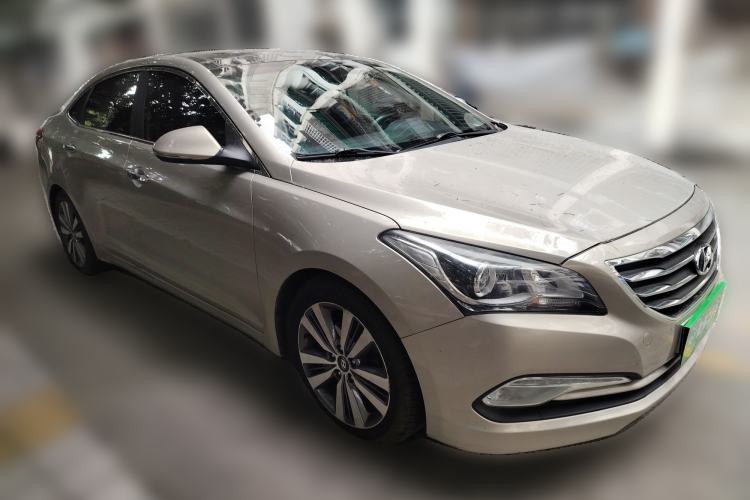 Used Hyundai Mistra 2014 1.8L Automatic Deluxe DLX Model Front Right 45 Deg