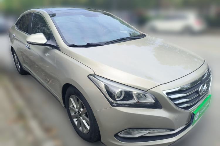 Used Hyundai Mistra 2014 1.8L Automatic Smart GLS Front Right 45 Deg