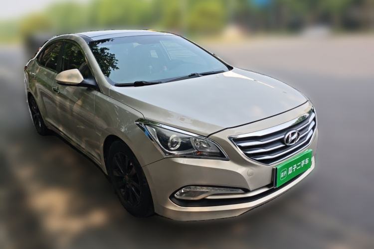 Used Hyundai Mistra 2014 1.8L Automatic Smart GLS Front Right 45 Deg