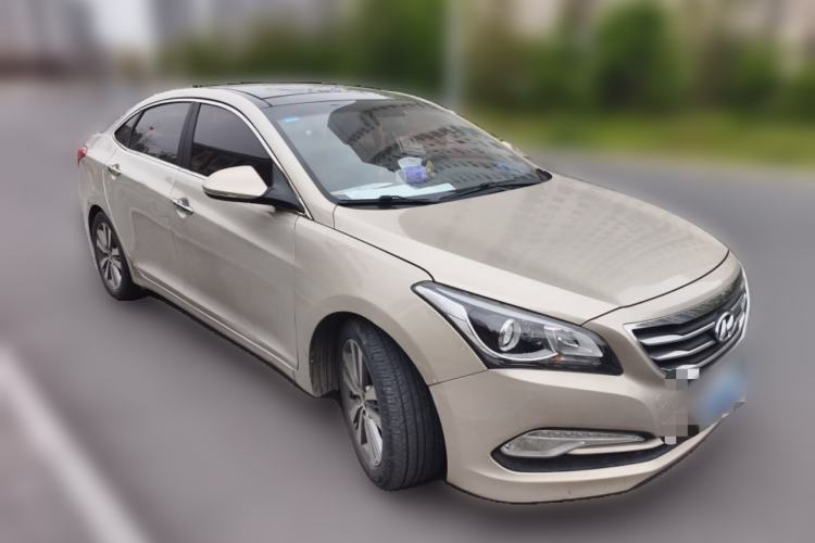 Used Hyundai Mistra 2014 1.8L Automatic Deluxe DLX Model Front Right 45 Deg