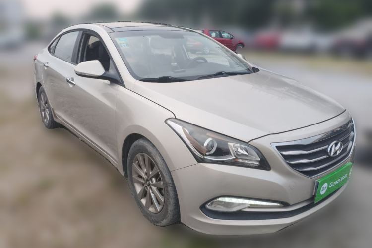 Used Hyundai Mistra 2014 1.8L Automatic Smart GLS Front Right 45 Deg