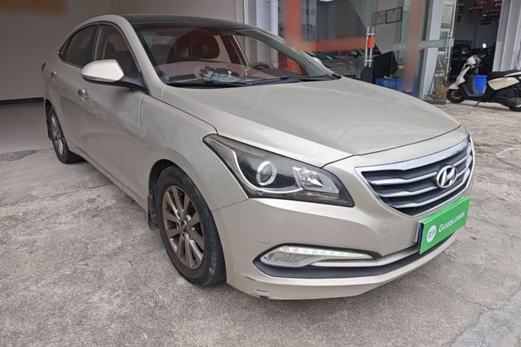 Used Hyundai Mistra 2014 1.8L Automatic Smart GLS Front Right 45 Deg