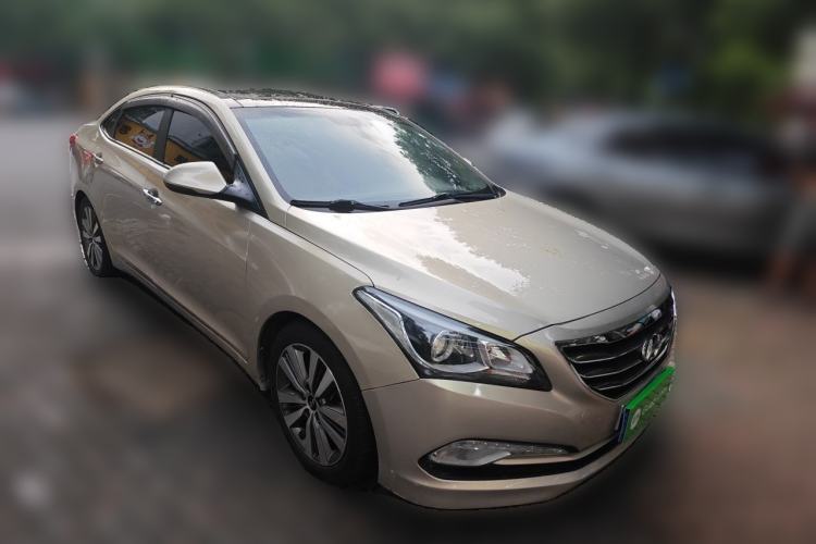 Used Hyundai Mistra 2014 1.8L Automatic Deluxe DLX Model Front Right 45 Deg