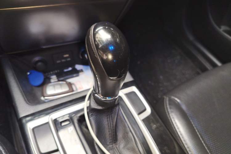 Used Hyundai Mistra 2014 1.8L Automatic Deluxe DLX Model Gear Lever