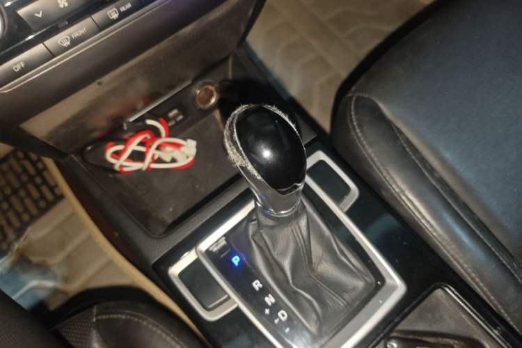 Used Hyundai Mistra 2014 1.8L Automatic Deluxe DLX Model Gear Lever