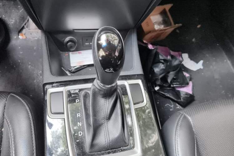 Used Hyundai Mistra 2014 1.8L Automatic Smart GLS Gear Lever