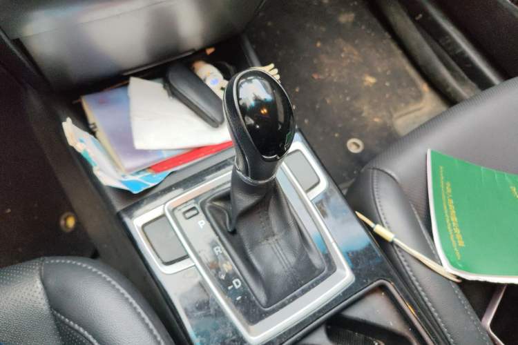 Used Hyundai Mistra 2014 1.8L Automatic Smart GLS Gear Lever