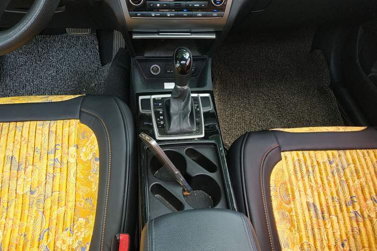 Used Hyundai Mistra 2014 1.8L Automatic Smart GLS Gear Lever