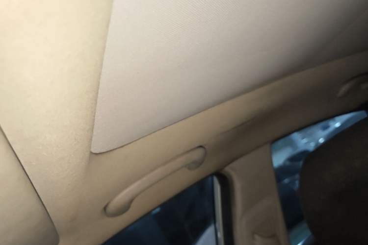 Used Hyundai Mistra 2014 1.8L Automatic Deluxe DLX Model Headliner