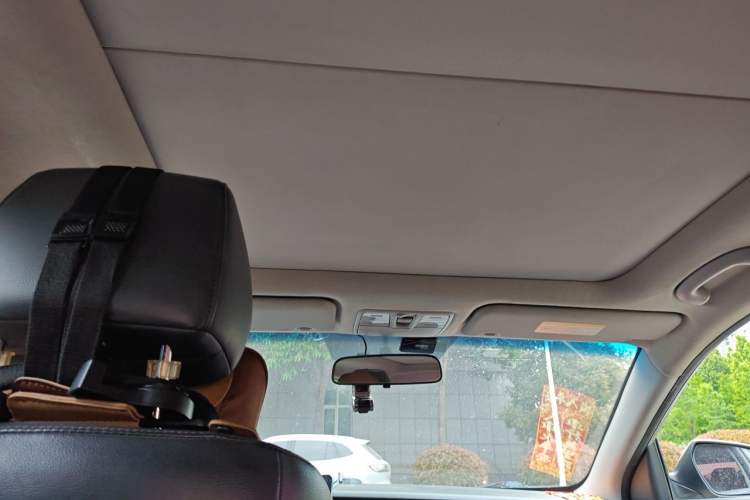 Used Hyundai Mistra 2014 1.8L Automatic Deluxe DLX Model Headliner
