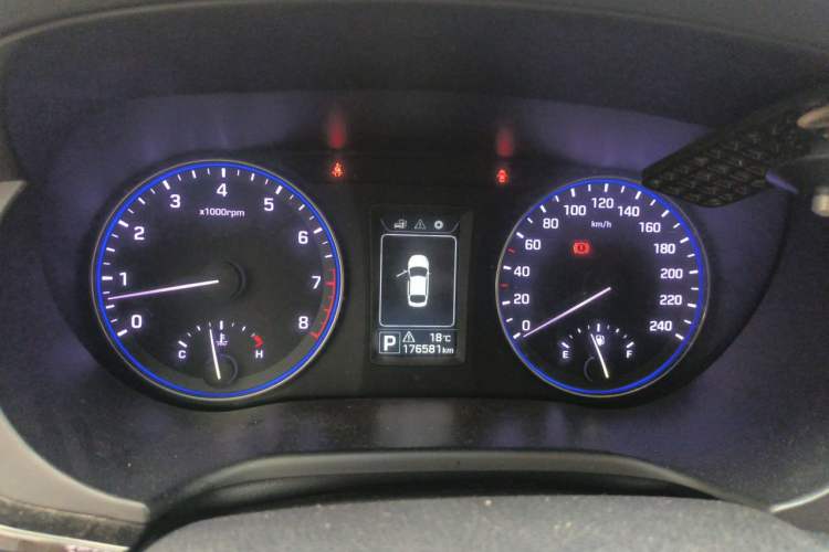 Used Hyundai Mistra 2014 1.8L Automatic Smart GLS Instrument Cluster