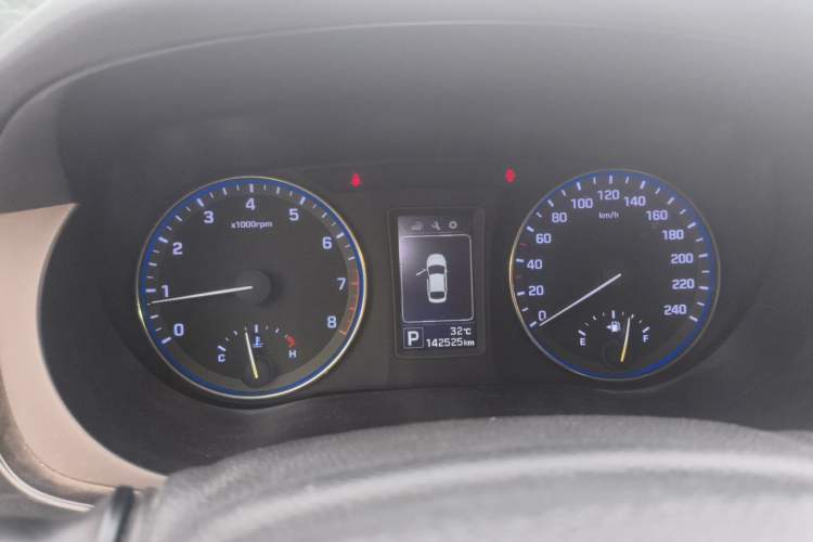 Used Hyundai Mistra 2014 1.8L Automatic Smart GLS Instrument Cluster