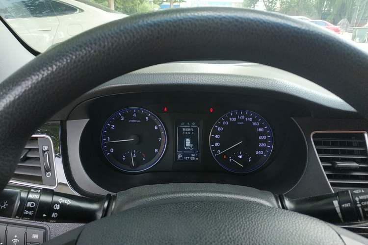 Used Hyundai Mistra 2014 1.8L Automatic Smart GLS Instrument Cluster