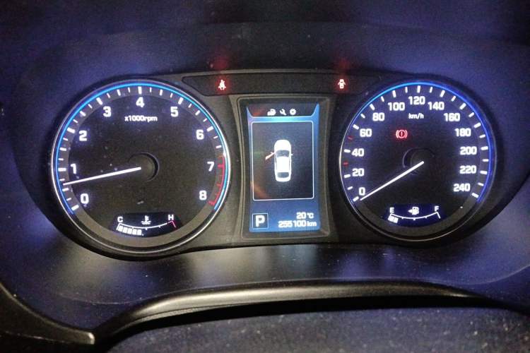 Used Hyundai Mistra 2014 1.8L Automatic Deluxe DLX Model Instrument Cluster