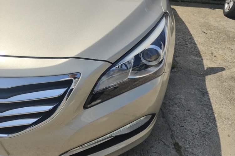 Used Hyundai Mistra 2014 1.8L Automatic Deluxe DLX Model Left Front Headlight