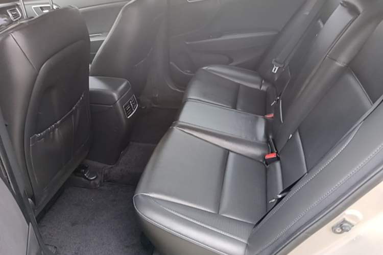 Used Hyundai Mistra 2014 1.8L Automatic Smart GLS Left Rear Seat