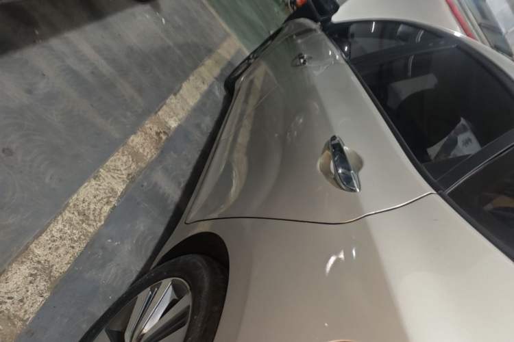 Used Hyundai Mistra 2014 1.8L Automatic Deluxe DLX Model Left Side Sill