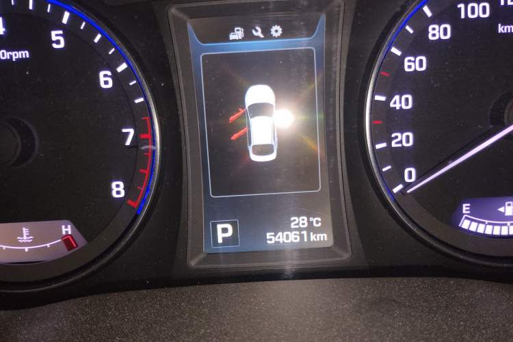 Used Hyundai Mistra 2014 1.8L Automatic Deluxe DLX Model Odometer Close Up