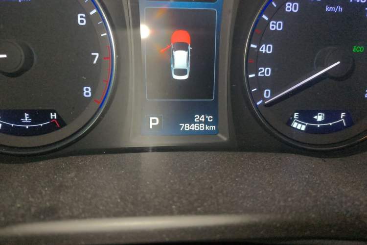 Used Hyundai Mistra 2014 1.8L Automatic Deluxe DLX Model Odometer Close Up
