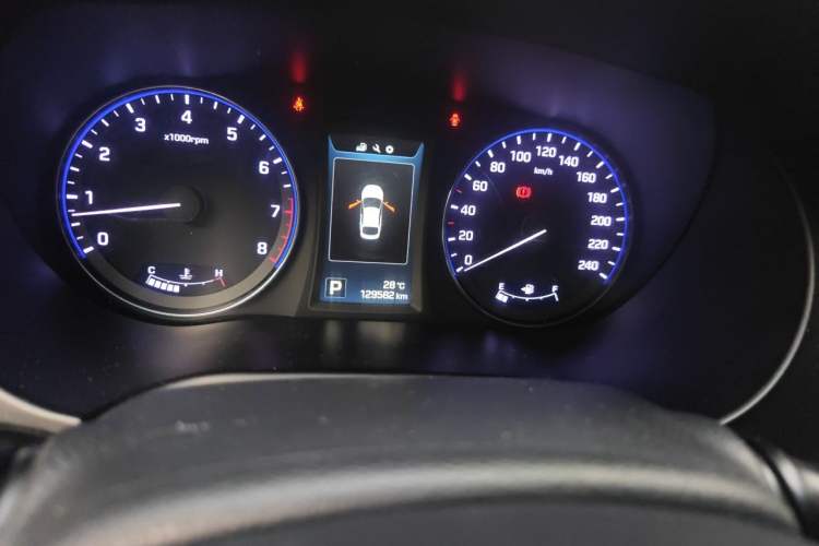 Used Hyundai Mistra 2014 1.8L Automatic Deluxe DLX Model Odometer Close Up