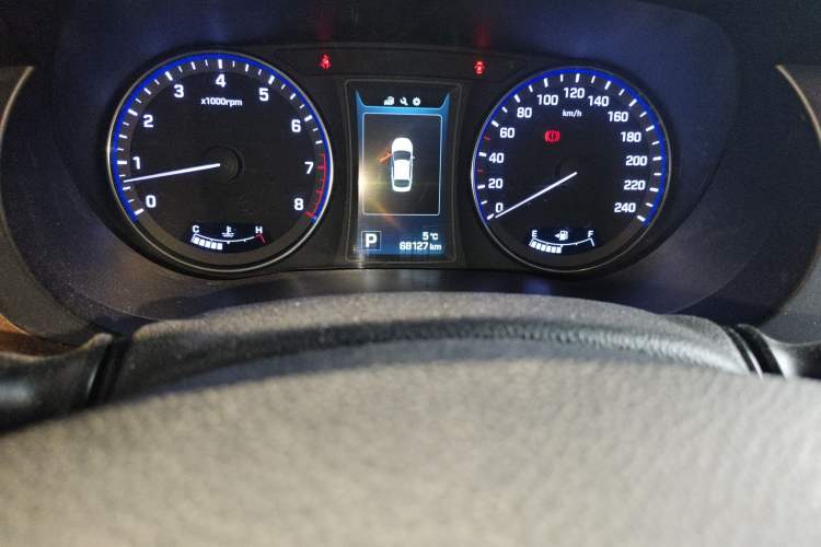 Used Hyundai Mistra 2014 1.8L Automatic Deluxe DLX Model Odometer Close Up