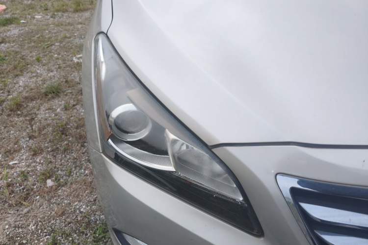 Used Hyundai Mistra 2014 1.8L Automatic Smart GLS Right Front Headlight