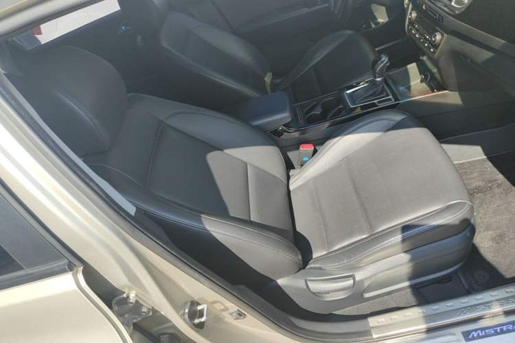 Used Hyundai Mistra 2014 1.8L Automatic Deluxe DLX Model Right Front Seat