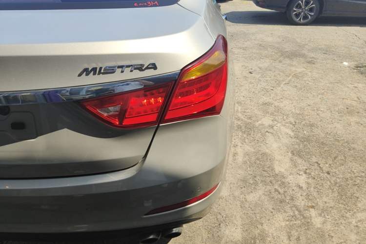 Used Hyundai Mistra 2014 1.8L Automatic Deluxe DLX Model Right Rear Taillight