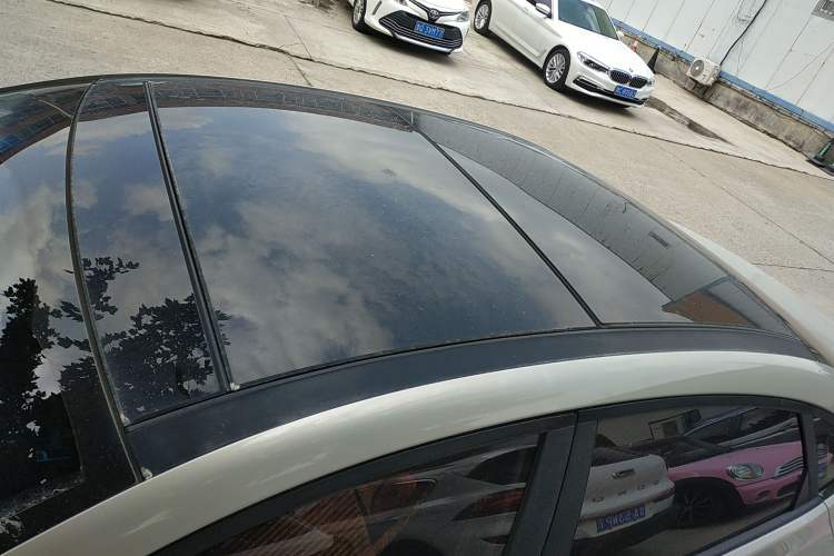 Used Hyundai Mistra 2014 1.8L Automatic Smart GLS Roof