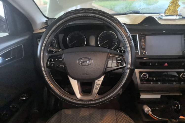 Used Hyundai Mistra 2014 1.8L Automatic Smart GLS Steering Wheel