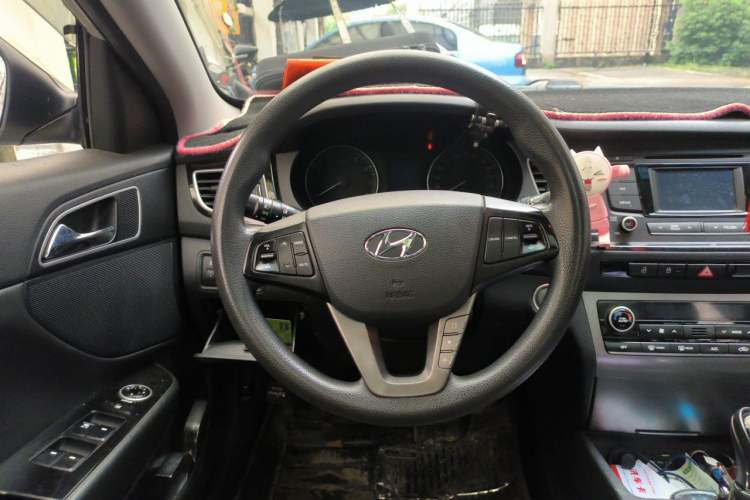 Used Hyundai Mistra 2014 1.8L Automatic Smart GLS Steering Wheel
