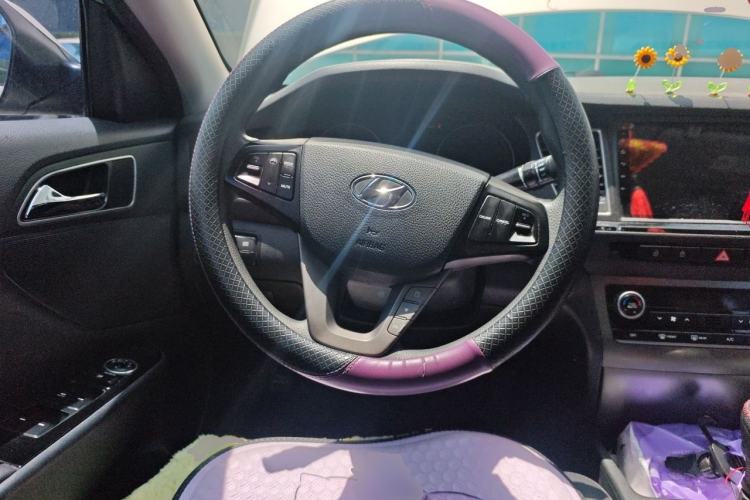 Used Hyundai Mistra 2014 1.8L Automatic Smart GLS Steering Wheel