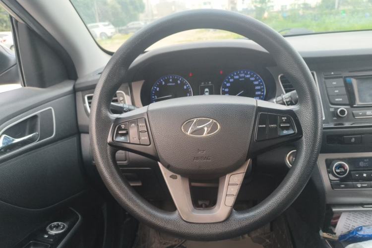 Used Hyundai Mistra 2014 1.8L Automatic Smart GLS Steering Wheel