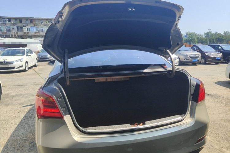 Used Hyundai Mistra 2014 1.8L Automatic Deluxe DLX Model Trunk