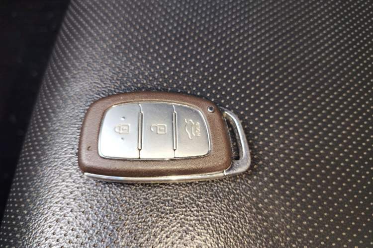 Used Hyundai Mistra 2014 1.8L Automatic Deluxe DLX Model Vehicle Key