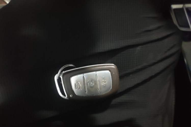 Used Hyundai Mistra 2014 1.8L Automatic Deluxe DLX Model Vehicle Key