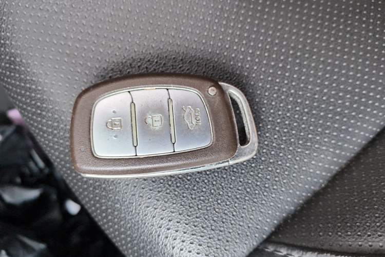 Used Hyundai Mistra 2014 1.8L Automatic Smart GLS Vehicle Key