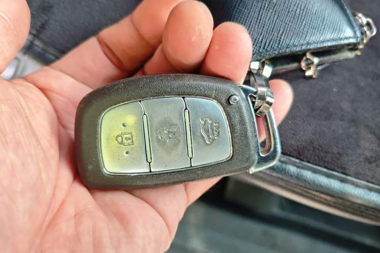 Used Hyundai Mistra 2014 1.8L Automatic Smart GLS Vehicle Key