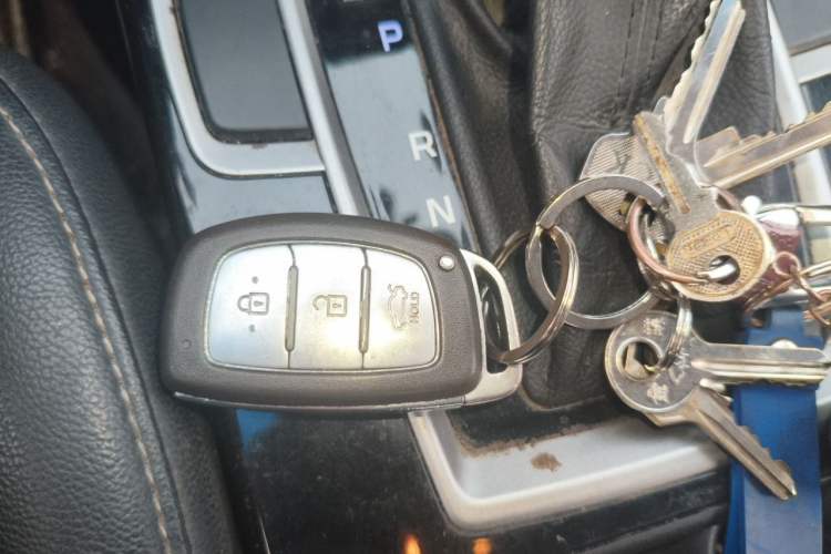 Used Hyundai Mistra 2014 1.8L Automatic Smart GLS Vehicle Key