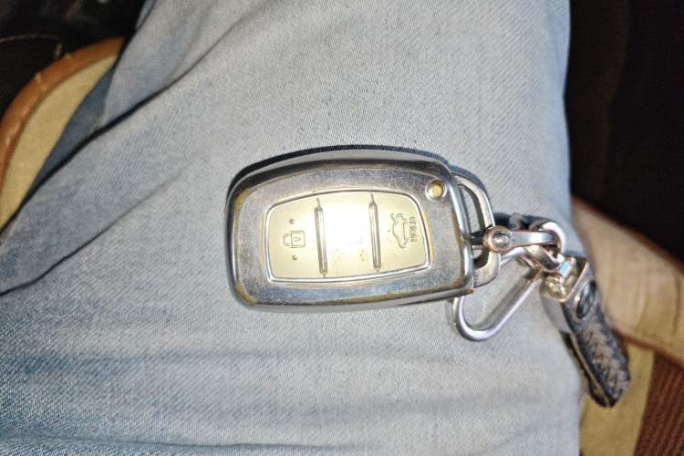 Used Hyundai Mistra 2014 1.8L Automatic Deluxe DLX Model Vehicle Key