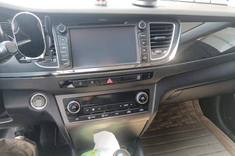 Used Hyundai Mistra 2014 1.8L Automatic Smart GLS Audio And AC Panel