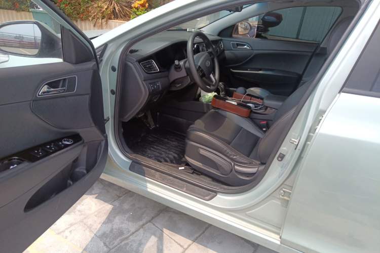 Used Hyundai Mistra 2014 1.8L Automatic Smart GLS Driver Seat