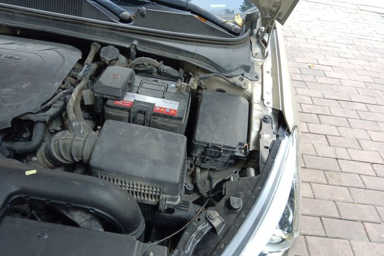 Used Hyundai Mistra 2014 1.8L Automatic Smart GLS Engine Bay Left