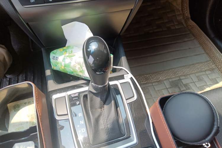 Used Hyundai Mistra 2014 1.8L Automatic Smart GLS Gear Lever