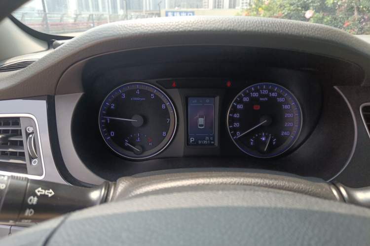 Used Hyundai Mistra 2014 1.8L Automatic Smart GLS Instrument Cluster