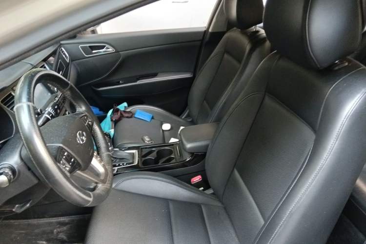 Used Hyundai Mistra 2014 1.8L Automatic Smart GLS Left Front Seat