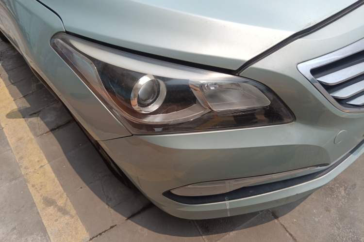 Used Hyundai Mistra 2014 1.8L Automatic Smart GLS Right Front Headlight