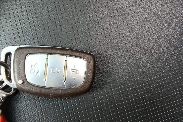 Used Hyundai Mistra 2014 1.8L Automatic Smart GLS Vehicle Key