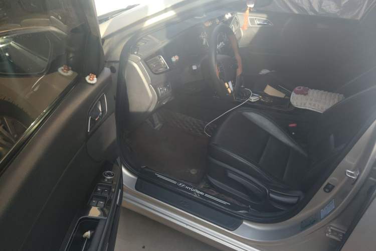 Used Hyundai Mistra 2014 1.8L Automatic Smart GLS Driver Seat