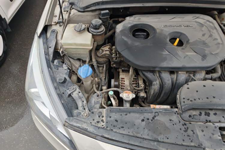 Used Hyundai Mistra 2014 1.8L Automatic Smart GLS Engine Bay Right